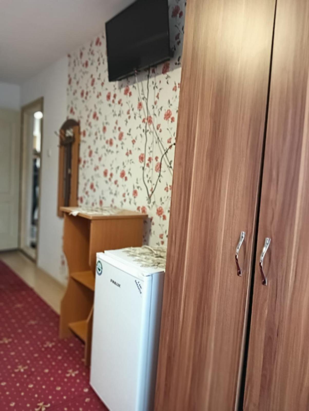 Casa Emilia Hotel Dornavátra Kültér fotó